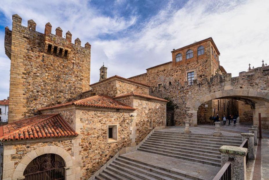 Apartamento La Almena 1 Junto A Plaza Mayor,2 Habitaciones, Parking Gratuito Касерес Экстерьер фото